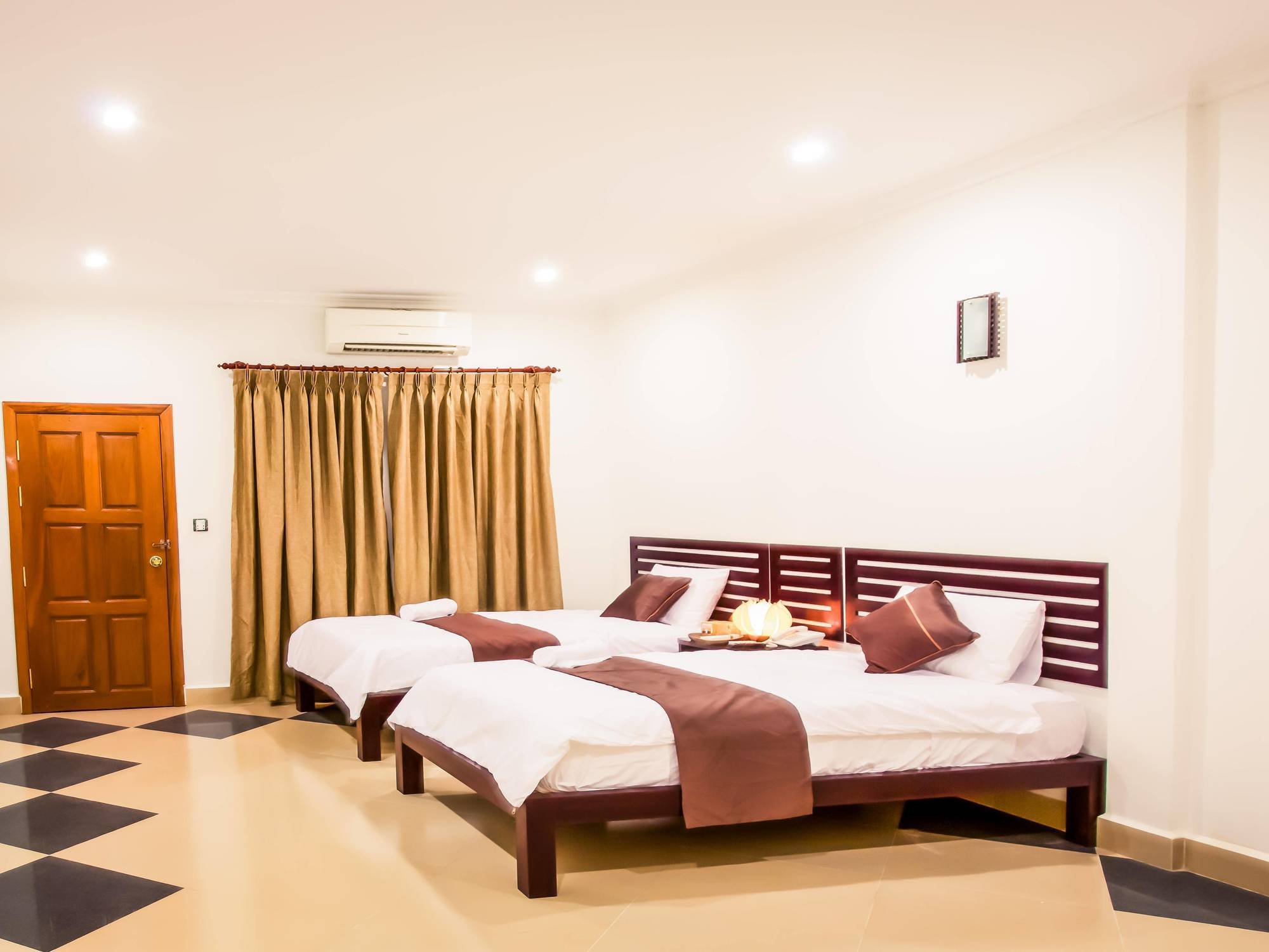 Aime House & Niisaii Apartment Phnom Penh Eksteriør billede